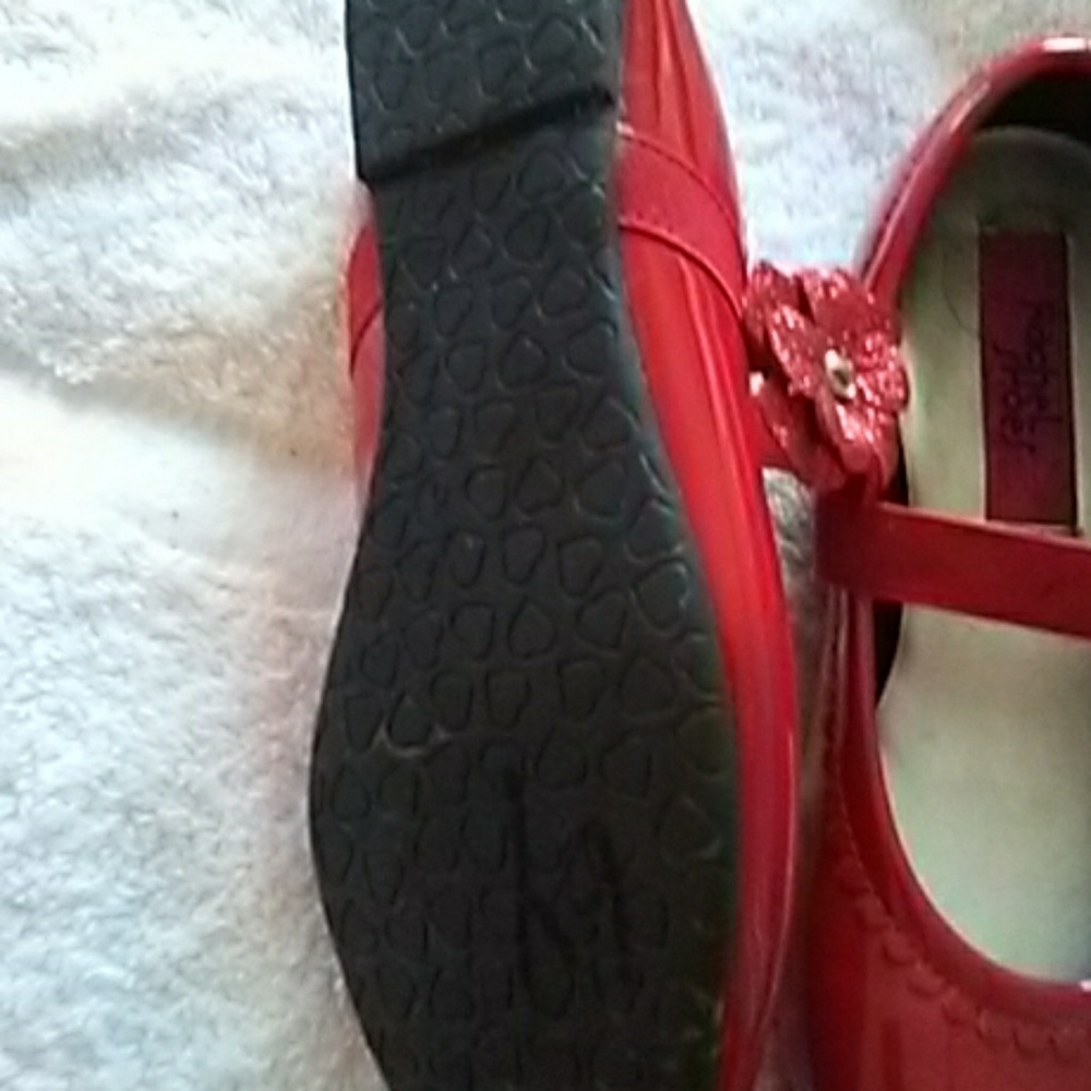 Shoes - Picture 4 of 4